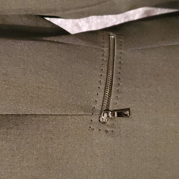 Tahari Pantsuit (does not include necklace) - Picture 5 of 16
